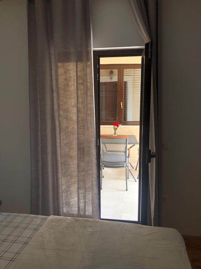 Apartman Ana Vrlika エクステリア 写真